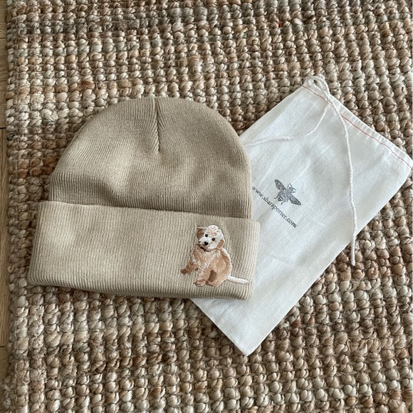 NWOT Embroidered Dog Doodle Beanie / Hat - Picture 1 of 2